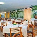 Isabella Hotel 4*