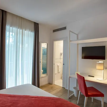 Isabella Hotel 4*