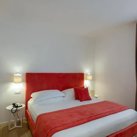 Isabella Hotel